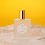Discover "NOBIYAKA," a fresh, relaxing scent inspired by freedom. Featuring Akaito saffron, lotus, and Davana, this unique fragrance offers a delicate, bright aroma that soothes the spirit.