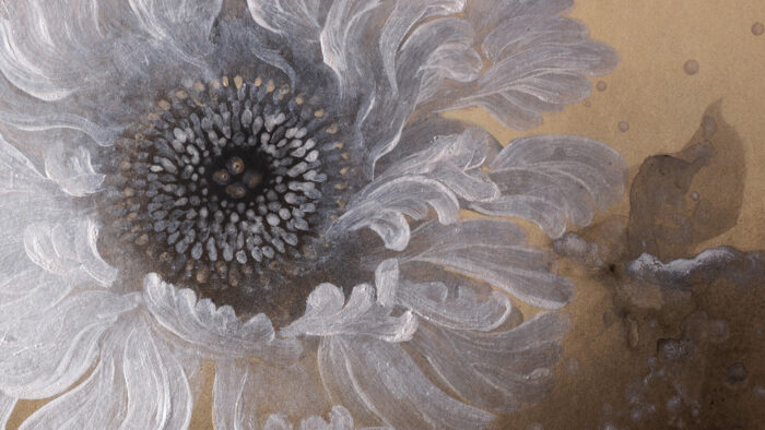 永井聡による、真珠粉を使用した唐紙技法の牡丹の絵がサロン ド パルファン 2025 no パルファンサトリのブースにて展示された